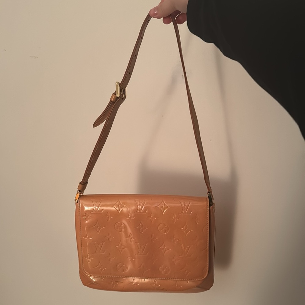 Louis Vuitton Monogram Vernis Thompson Street